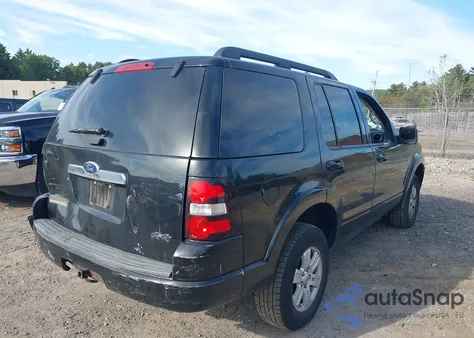 2010 Ford Explorer Xlt z USA, uszkodzony, nr VIN 1FMEU7DE2AUA62742